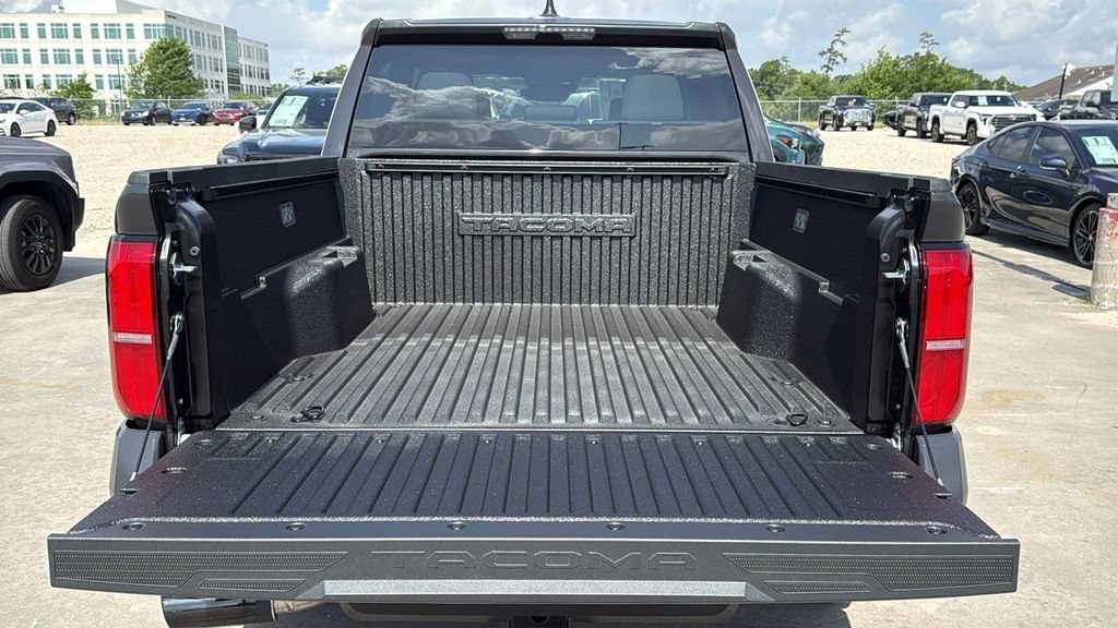 Used 2026 Toyota Tacoma SR5 AWD/4WD image 29
