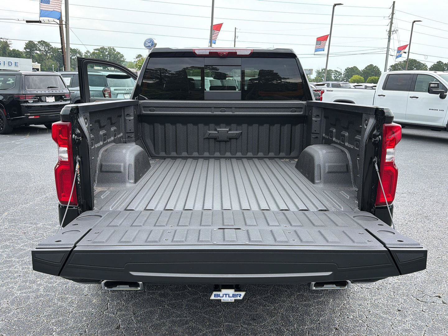 New 2026 Chevrolet Silverado 1500 High Country w/ High Country Premium Package AWD/4WD image 34