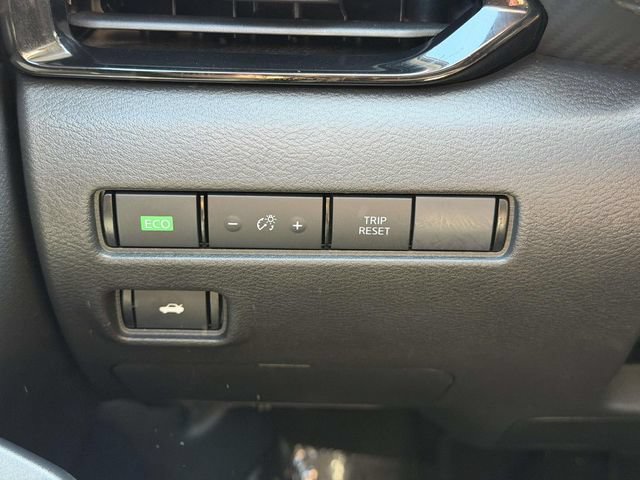 Used 2024 Nissan Sentra SV FWD image 25