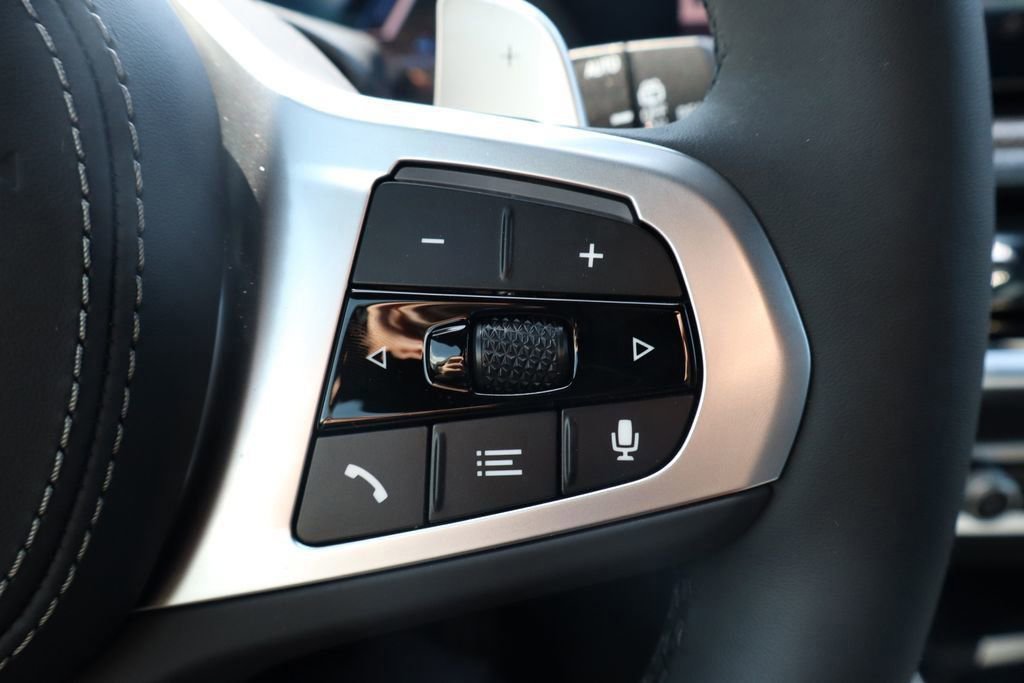 New 2026 BMW X5 xDrive50e image 33