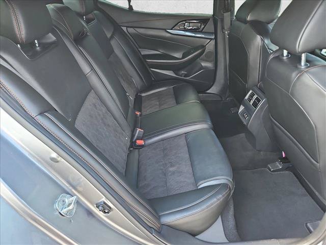 Used 2023 Nissan Maxima SR w/ Sport Mat Group FWD image 21
