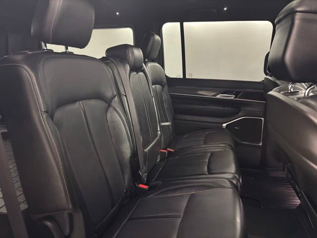 Used 2022 Jeep Wagoneer Series III w/ Premium Group I image 16