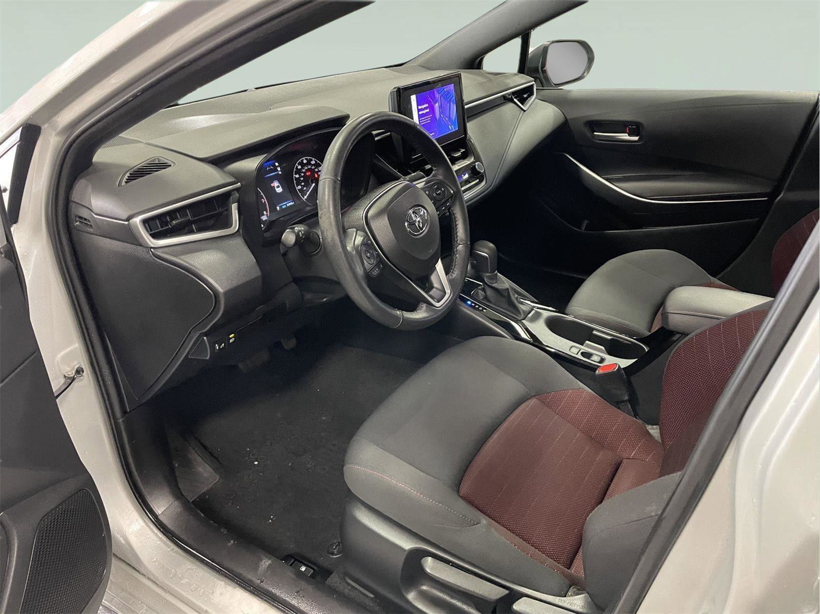 Used 2023 Toyota Corolla SE image 12