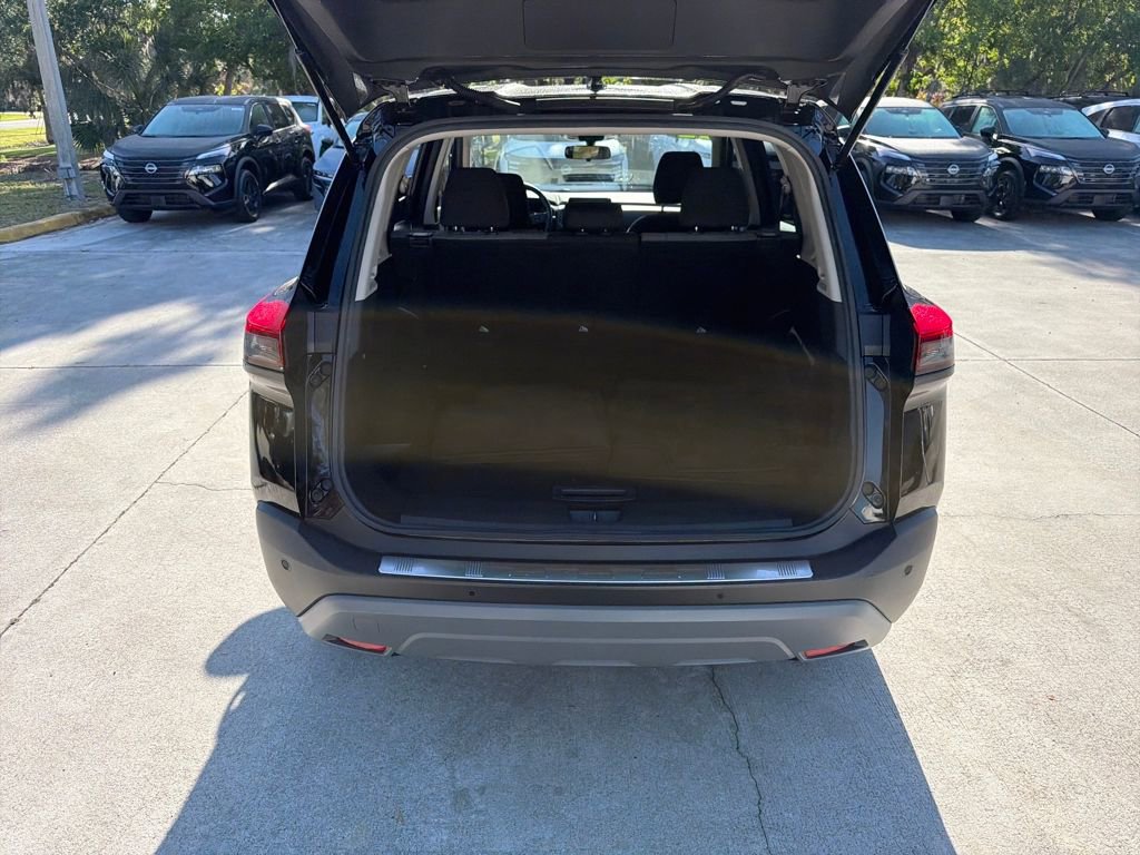 Used 2022 Nissan Rogue SV FWD image 33