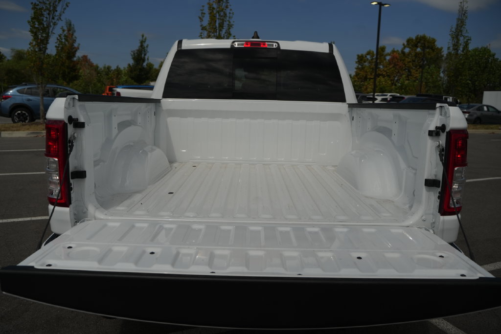 Used 2022 RAM 1500 Big Horn AWD/4WD image 17