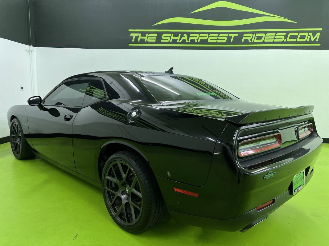 Used 2018 Dodge Challenger R/T RWD image 7
