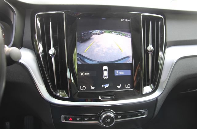 Used 2020 Volvo S60 T5 Momentum FWD image 28