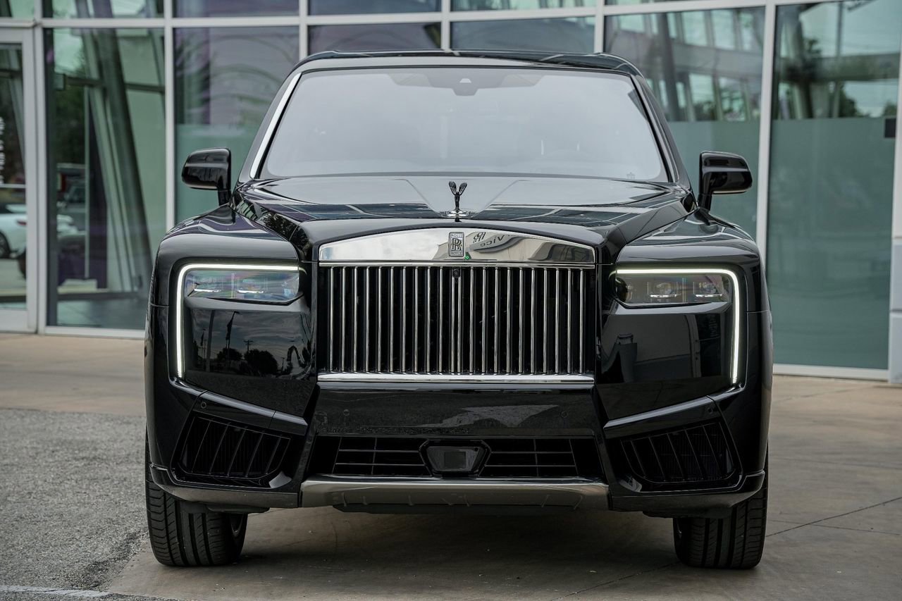 New 2026 Rolls-Royce Cullinan image 7
