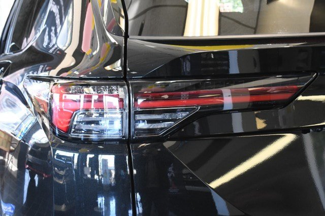 New 2026 Mitsubishi Outlander SEL AWD/4WD image 18
