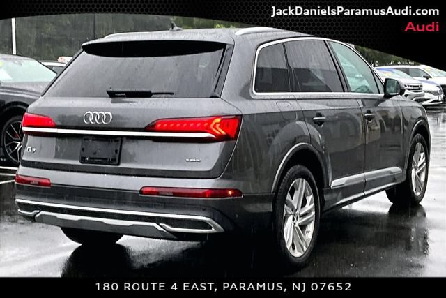 Used 2023 Audi Q7 2.0T Premium w/ Convenience Package AWD/4WD image 2