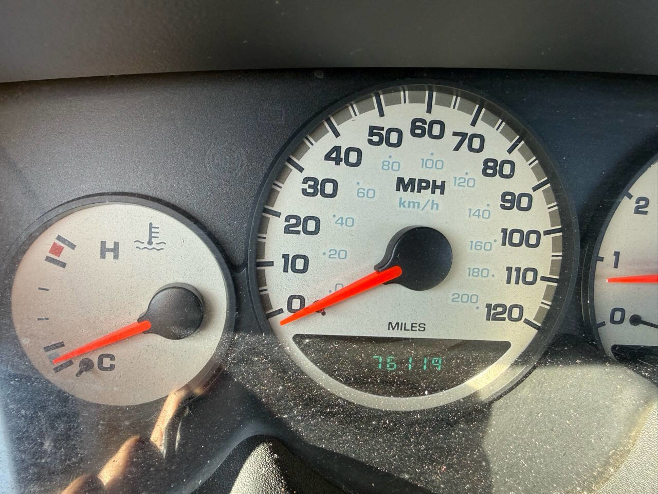 Used 2004 Dodge Neon SXT image 23