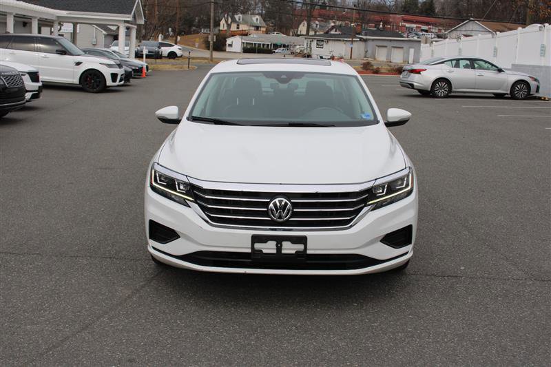 Used 2020 Volkswagen Passat 2.0T SEL image 3