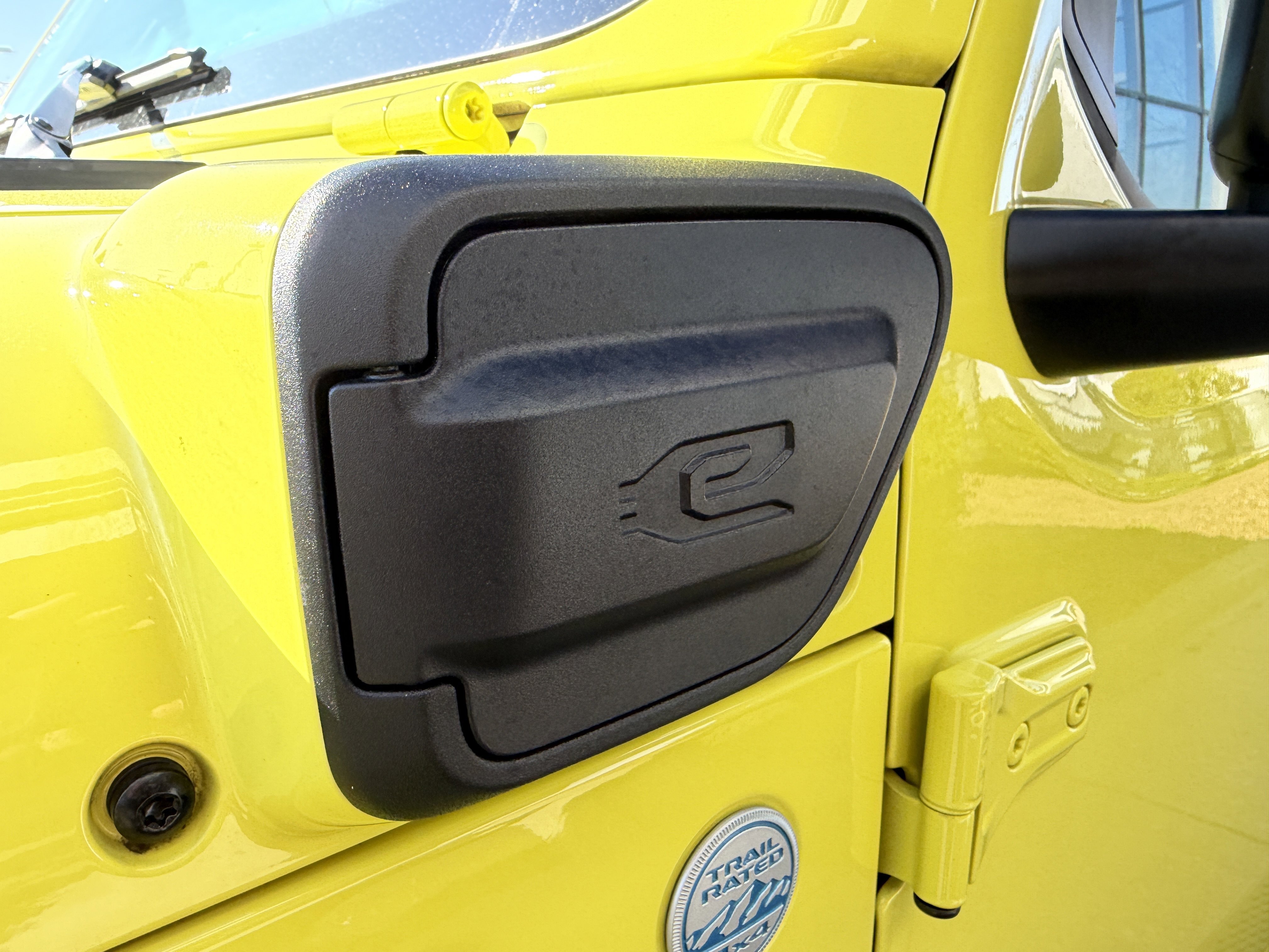 Used 2023 Jeep Wrangler Sahara w/ Cold Weather Group image 21