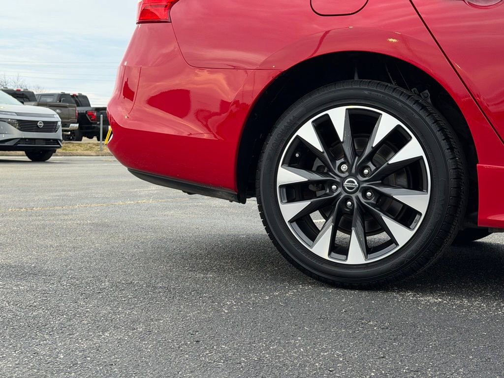 Used 2019 Nissan Sentra SR w/ Premium Package (SR) image 45