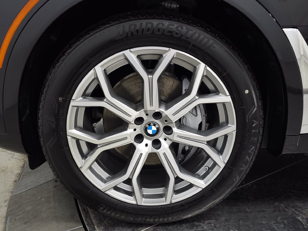 Used 2026 BMW X7 xDrive40i AWD/4WD image 13