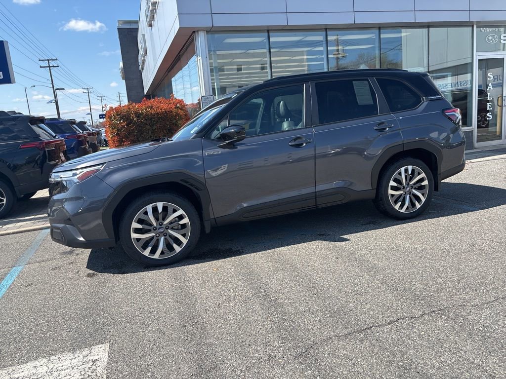 Certified 2025 Subaru Forester Touring AWD/4WD image 8