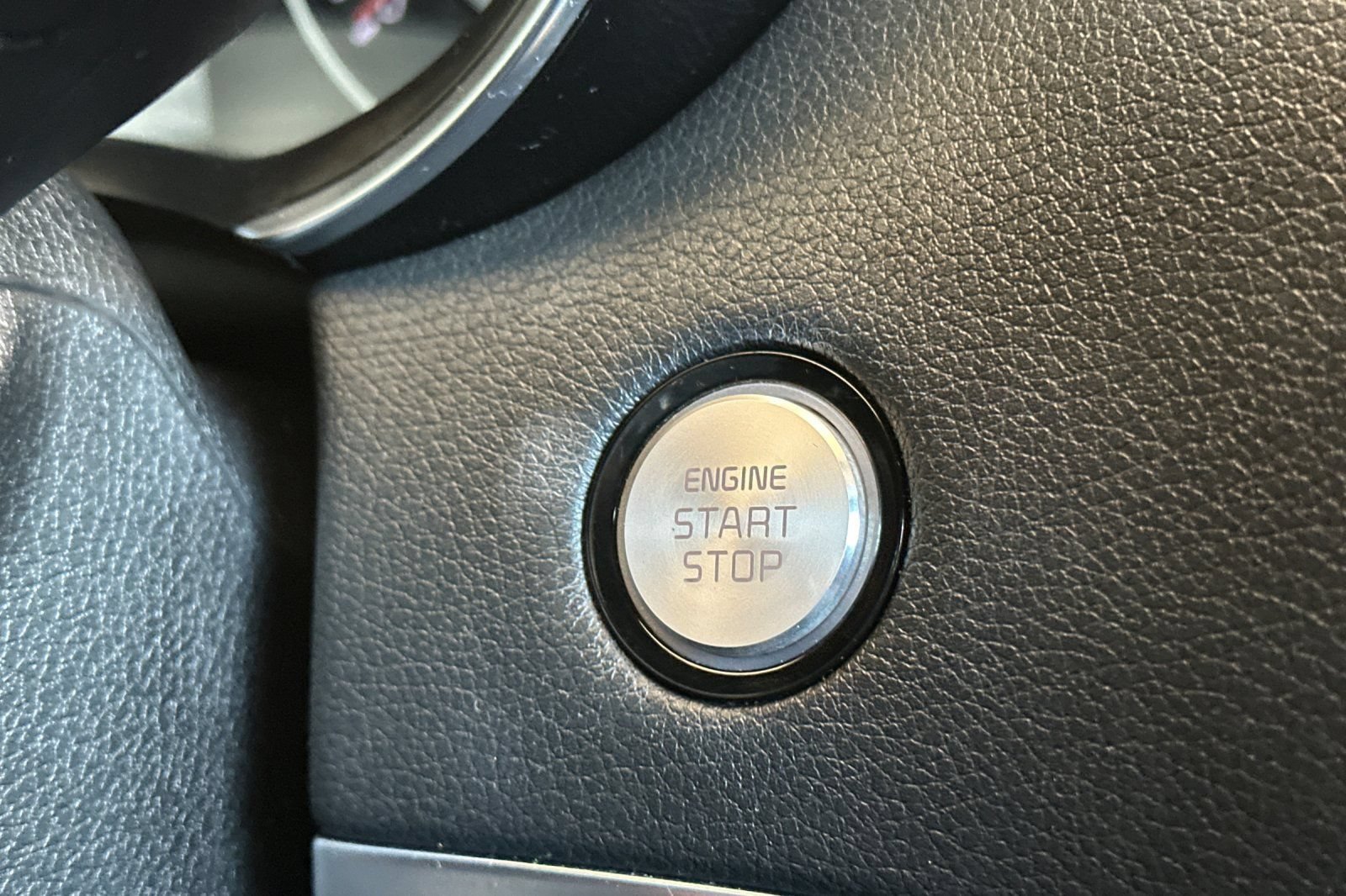 Used 2022 Kia Stinger GT1 RWD image 23