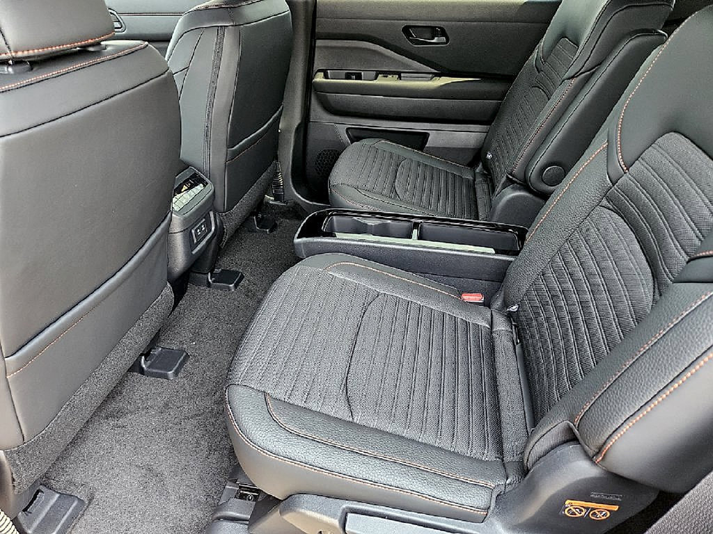 New 2026 Nissan Pathfinder Rock Creek w/ Rock Creek Premium Package AWD/4WD image 24