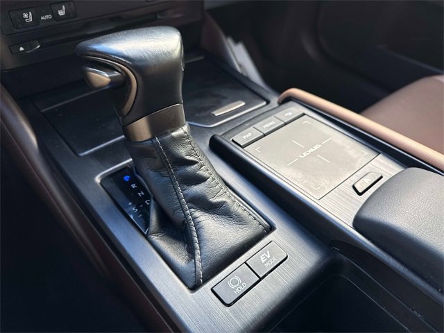Used 2020 Lexus ES 300h w/ Premium Package image 24