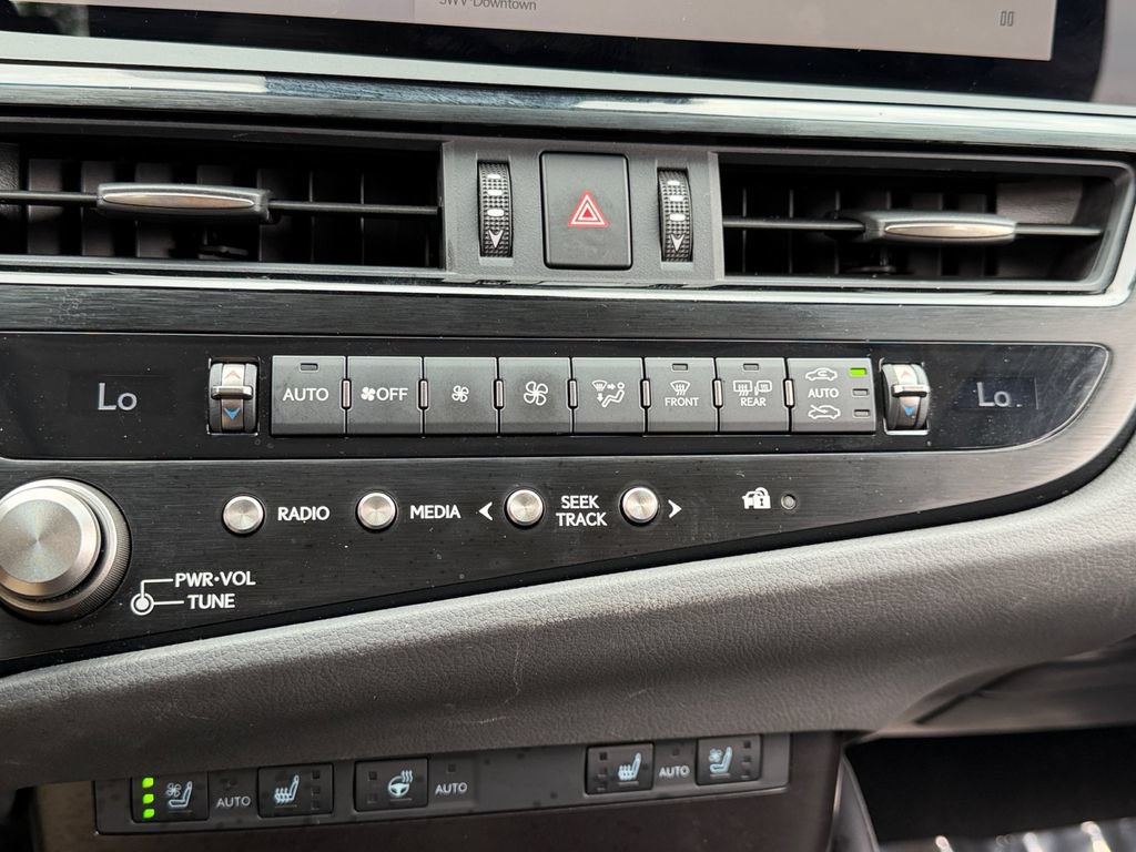 Certified 2025 Lexus ES 300h w/ Premium Package FWD image 22