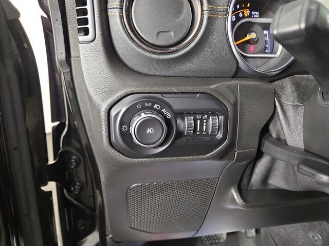 Used 2021 Jeep Wrangler Unlimited Sahara image 29