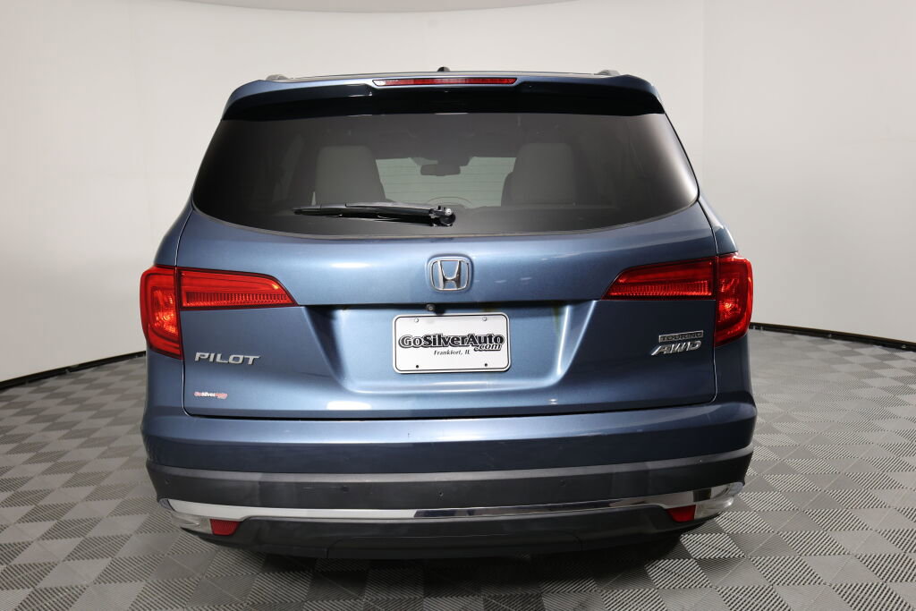 Used 2018 Honda Pilot Touring image 3