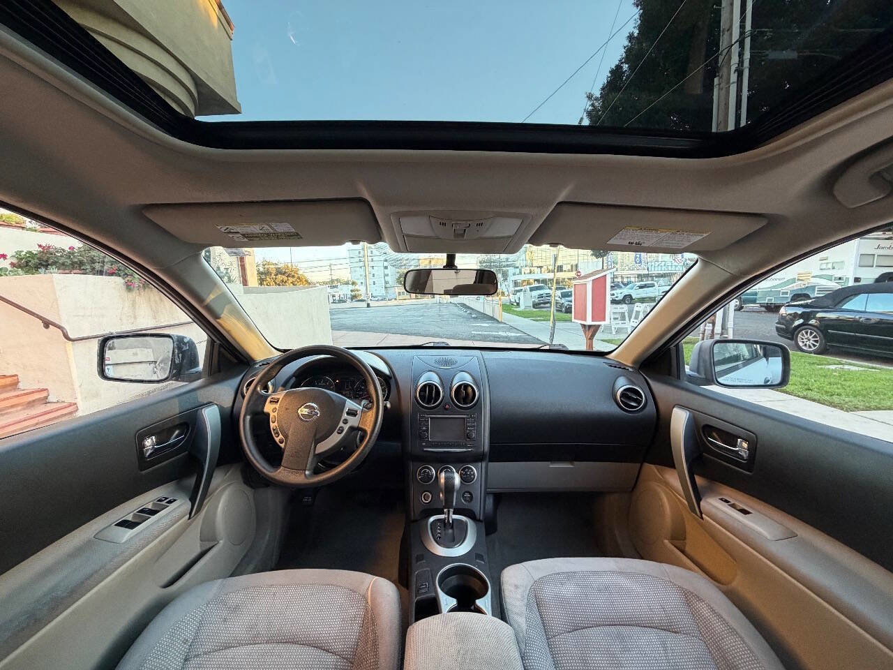 Used 2013 Nissan Rogue SV w/ Premium Pkg image 7