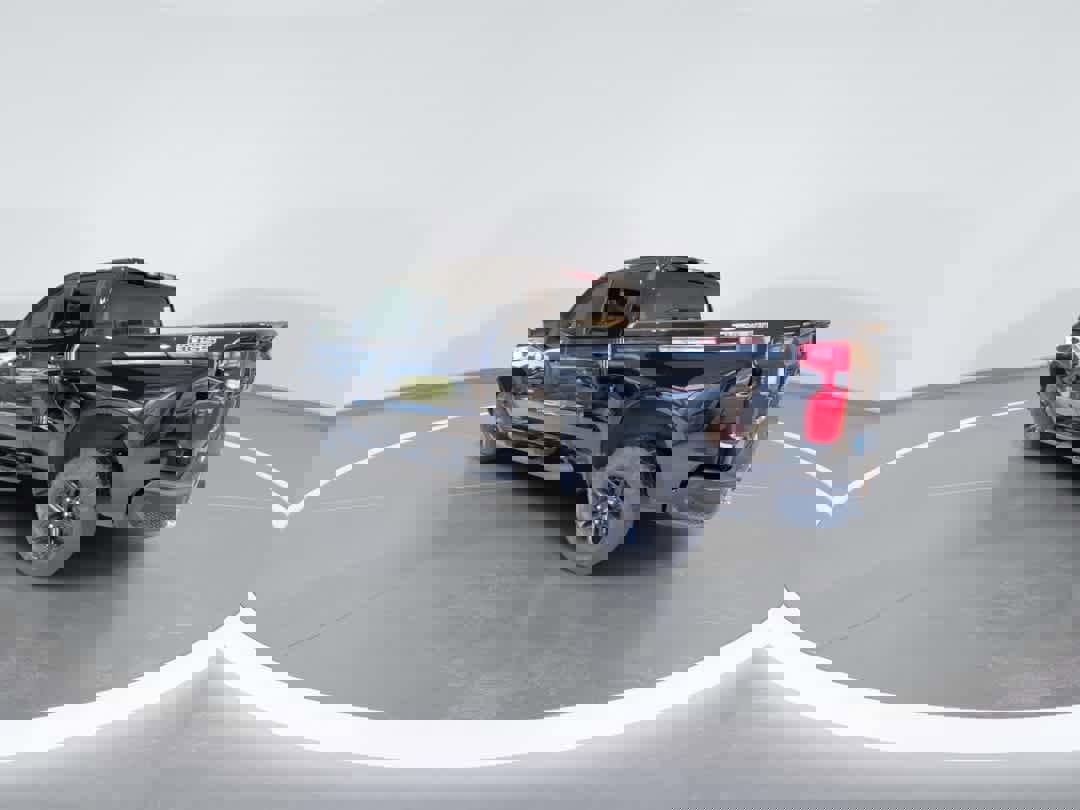 Used 2022 Chevrolet Silverado 1500 LT Trail Boss w/ Bed Protection Package image 6