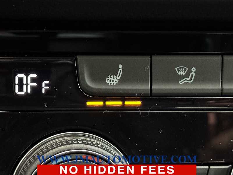 Used 2024 Volkswagen Taos SE w/ Black Wheel Plus Package image 38