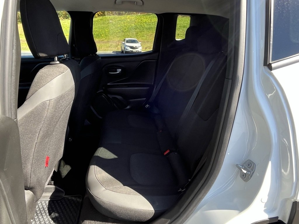 Used 2023 Jeep Renegade Trailhawk image 14