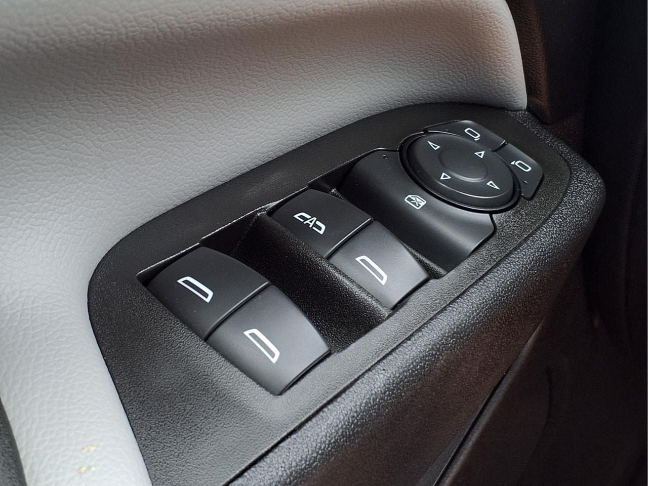 Used 2021 Chevrolet Equinox LT AWD/4WD image 26