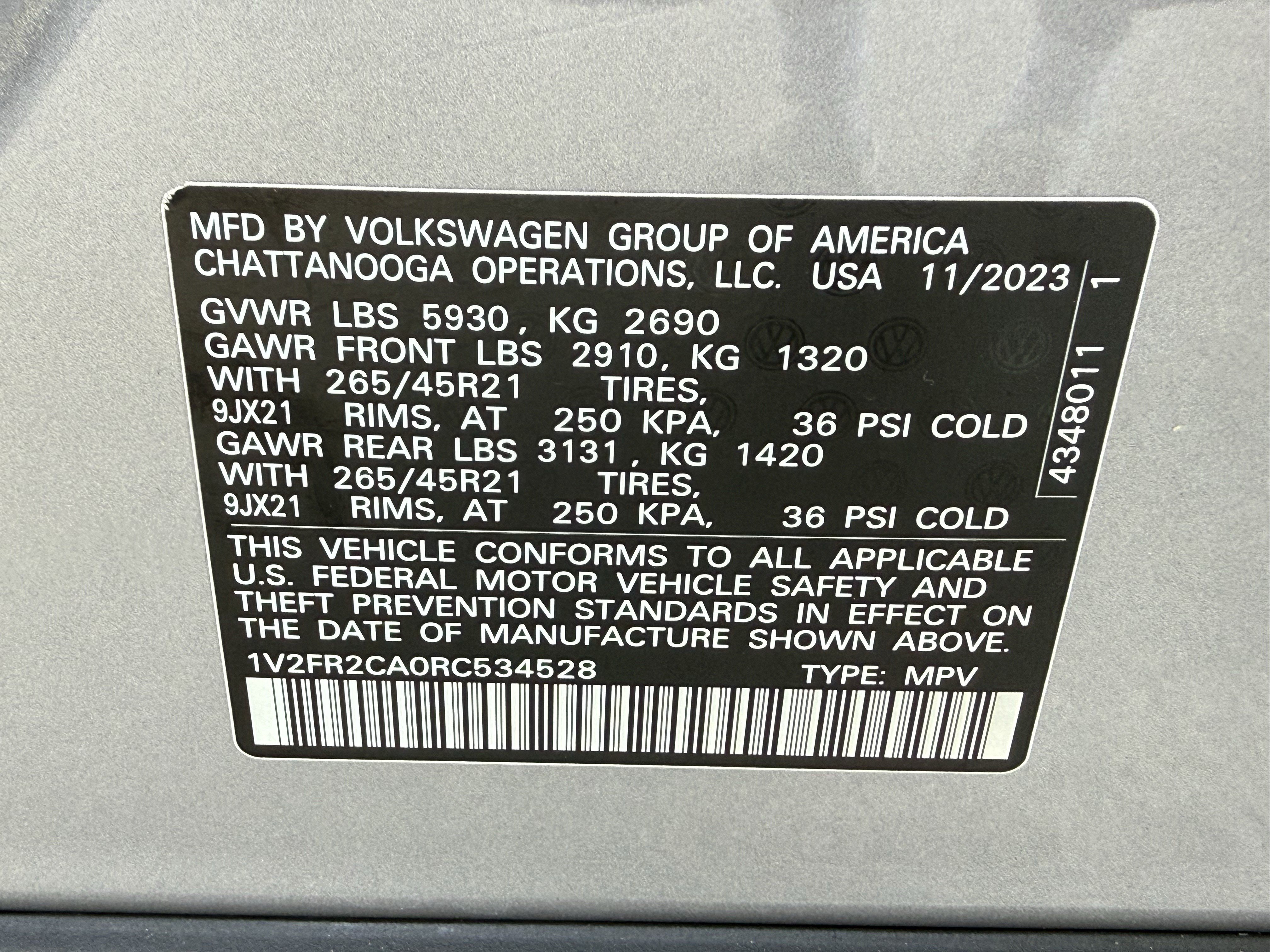 Used 2024 Volkswagen Atlas SEL Premium R-Line AWD/4WD image 36