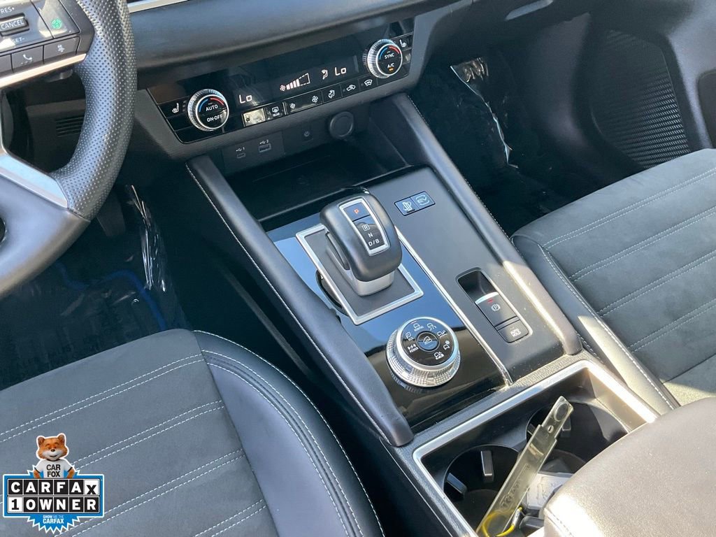 Used 2024 Mitsubishi Outlander SE image 47