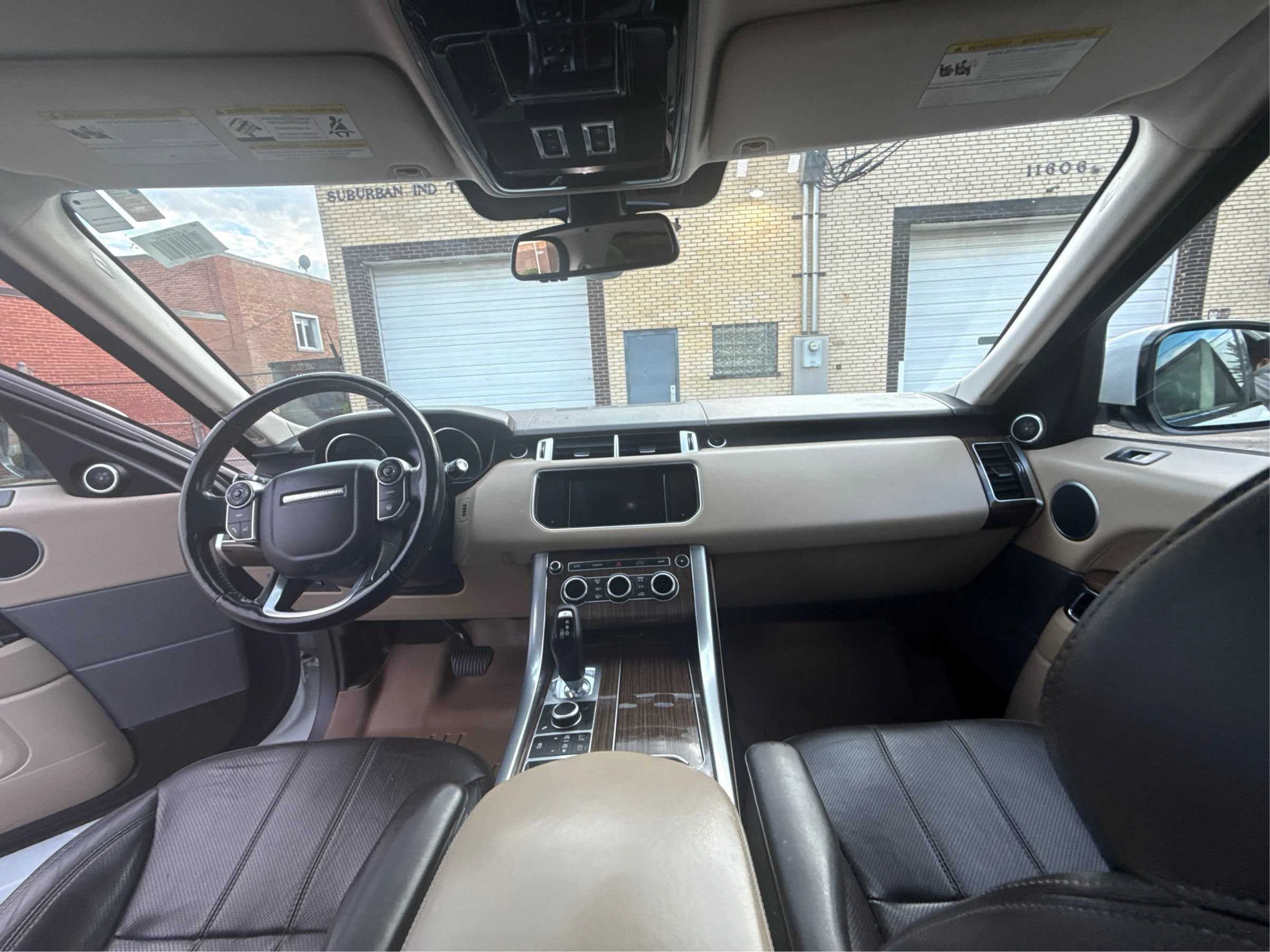 Used 2014 Land Rover Range Rover Sport HSE AWD/4WD image 25