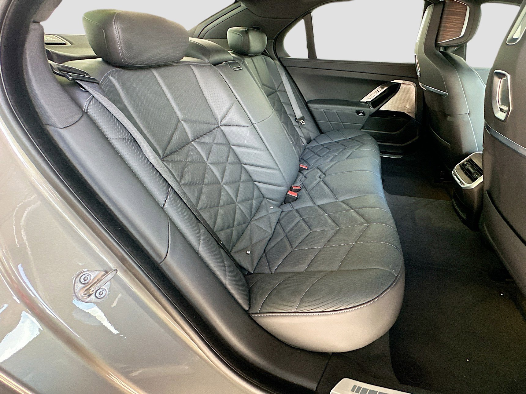 Certified 2023 BMW 740i w/ Parking Assistance Package RWD image 29