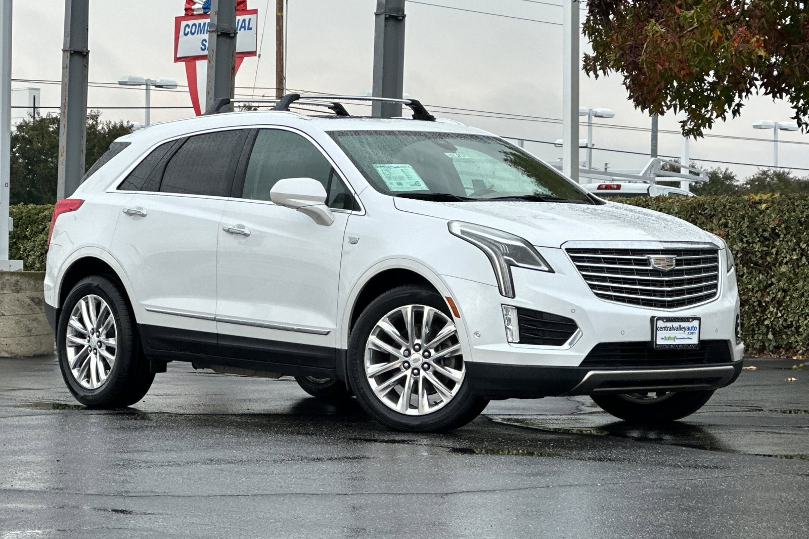 Used 2019 Cadillac XT5 Platinum image 2
