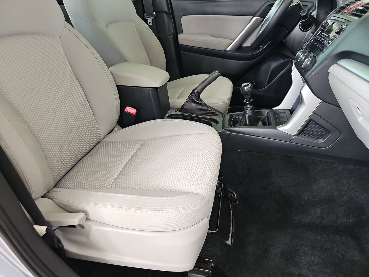Used 2015 Subaru Forester 2.5i AWD/4WD image 13