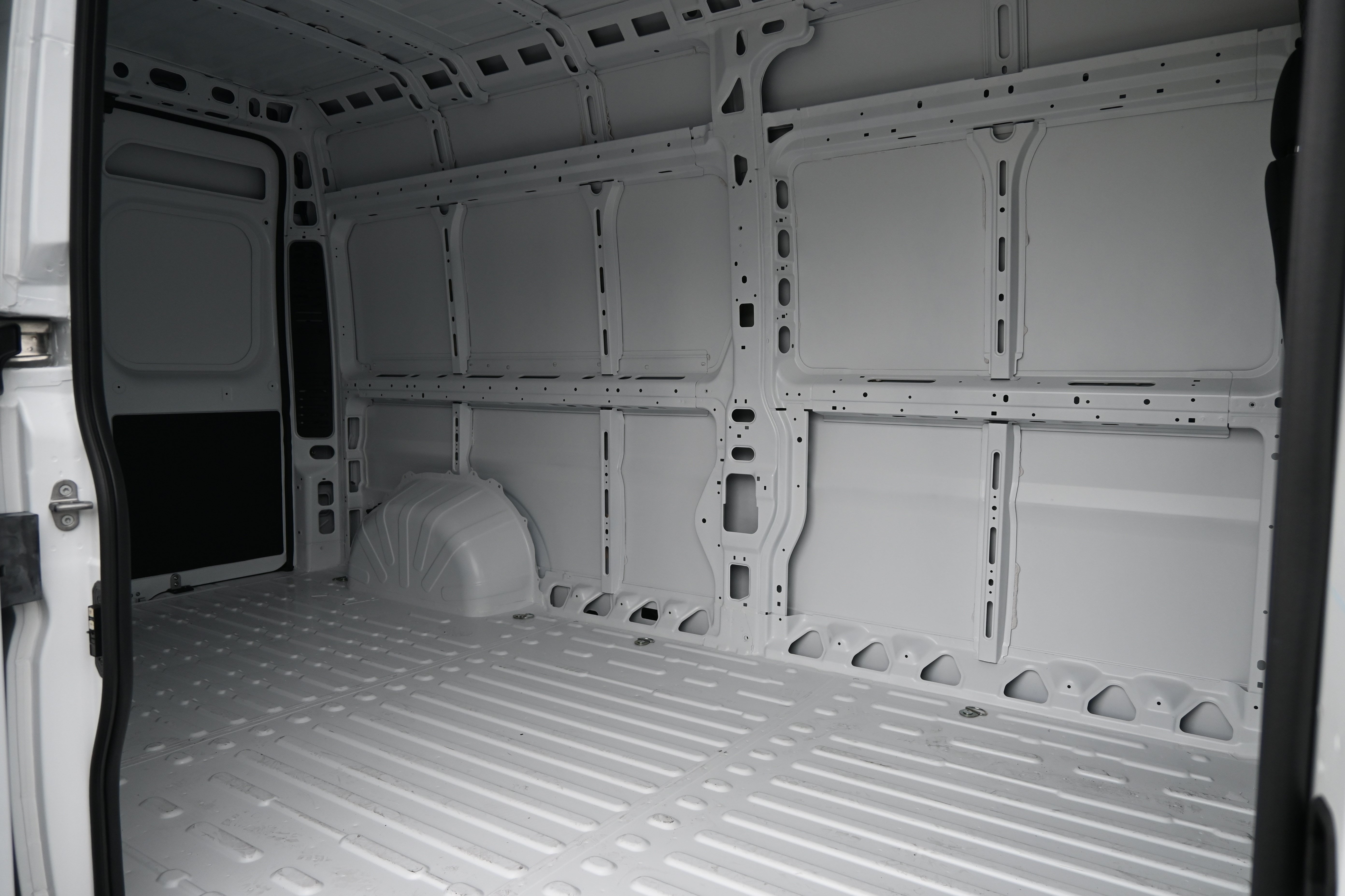 New 2026 RAM ProMaster 2500 w/ Convenience Group FWD image 30