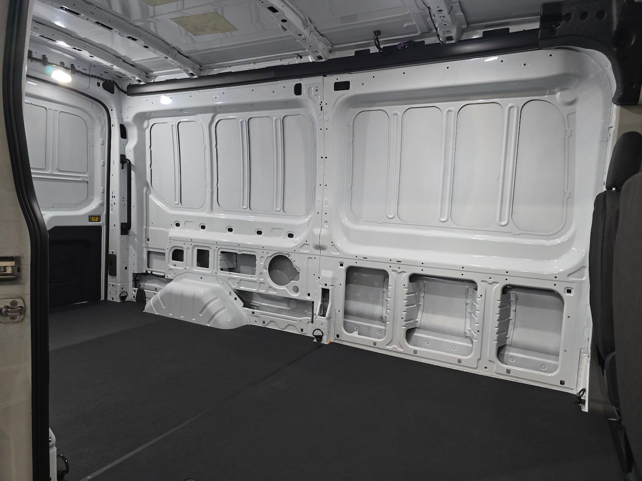 New 2026 Ford Transit 250 148 Medium Roof image 10