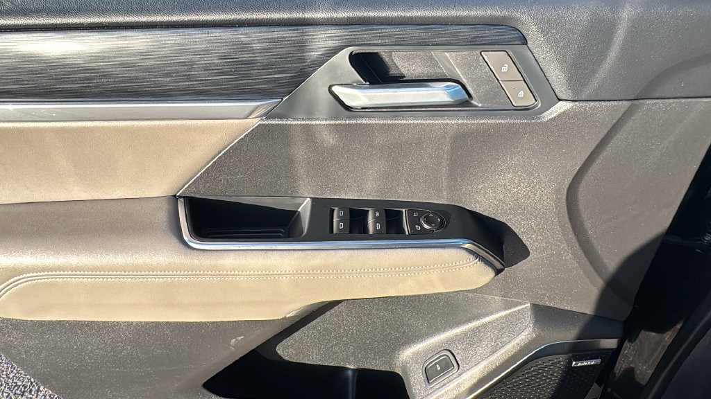 Used 2026 GMC Acadia Elevation FWD image 26