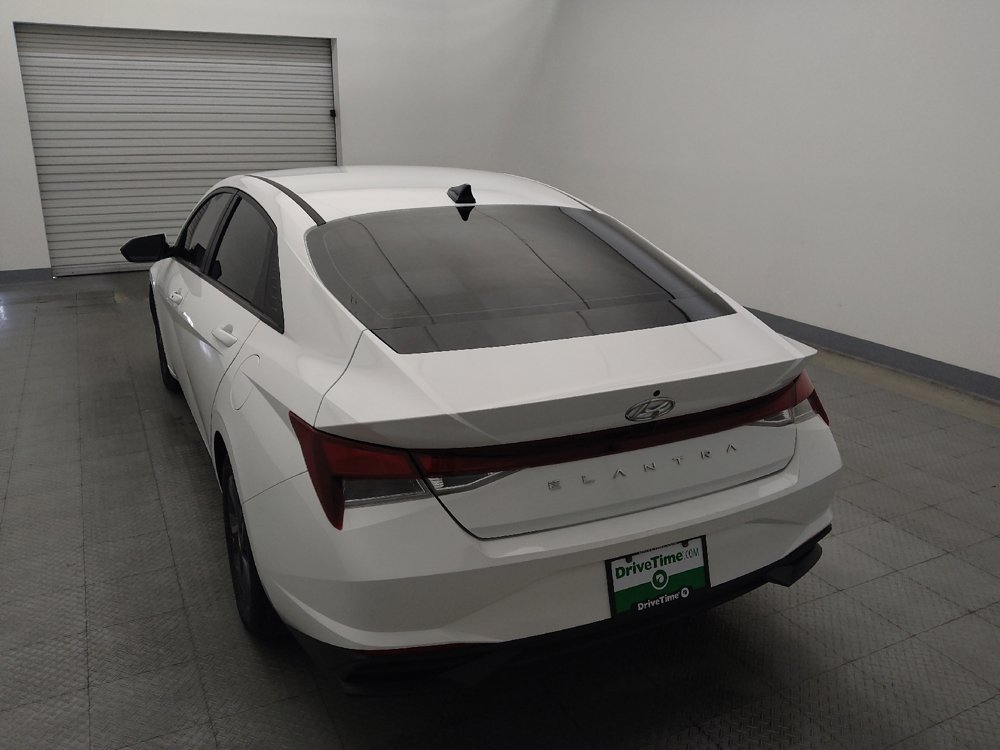 Used 2023 Hyundai Elantra SEL w/ Cargo Package FWD image 6