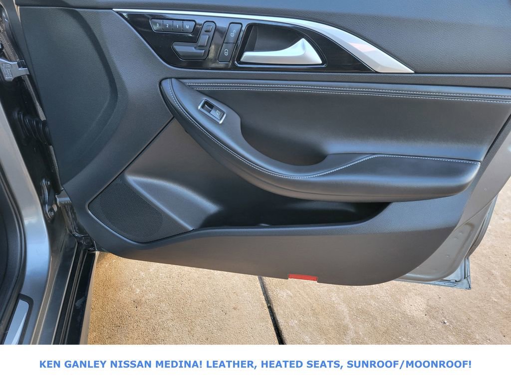 Used 2018 INFINITI QX30 Premium w/ Cargo Package image 51