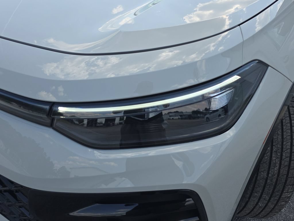 New 2026 Volkswagen Tiguan SE R-Line AWD/4WD image 27