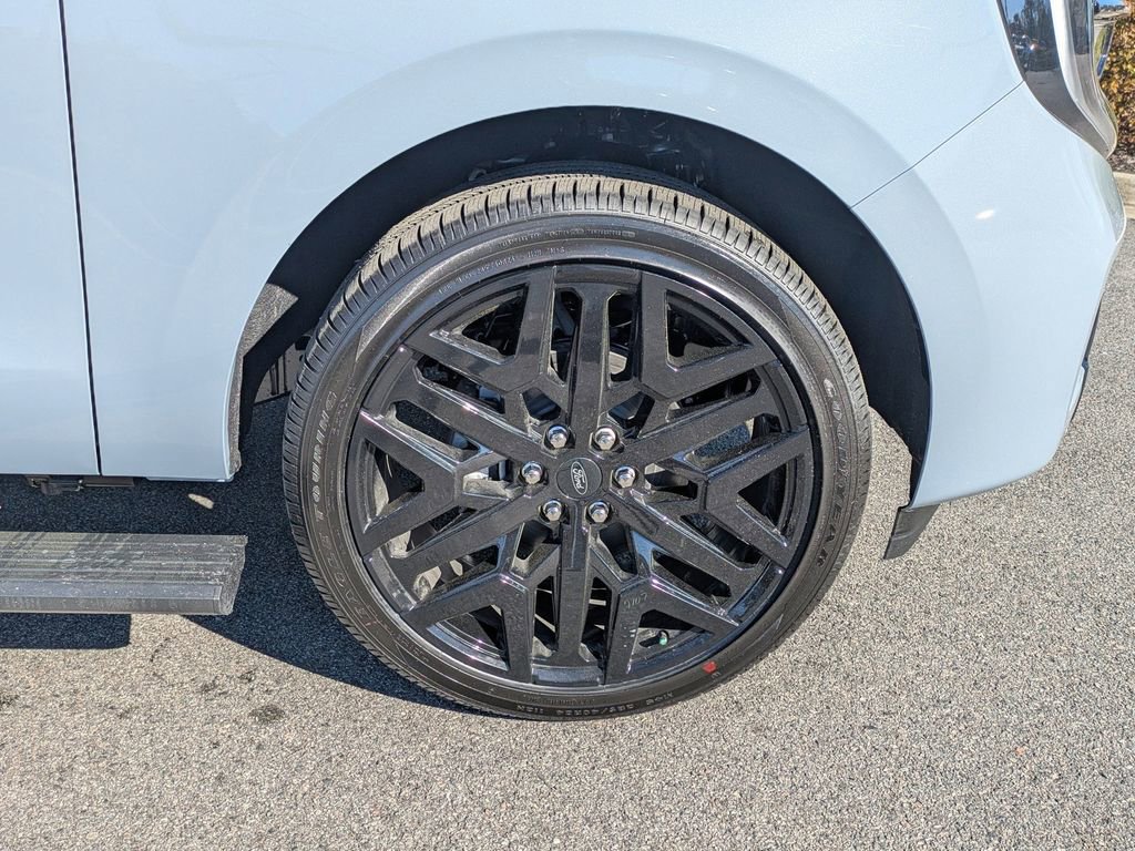 New 2026 Ford Expedition Max Platinum w/ Stealth Performance Package image 11