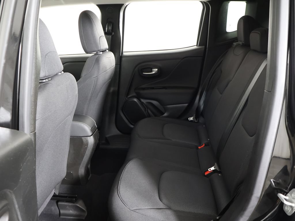 Used 2023 Jeep Renegade Latitude AWD/4WD image 31
