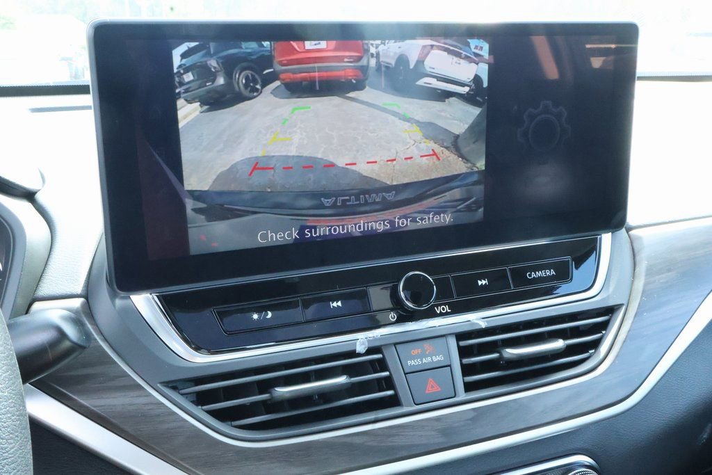 New 2025 Nissan Altima 2.5 SV w/ SV Special Edition Package image 4