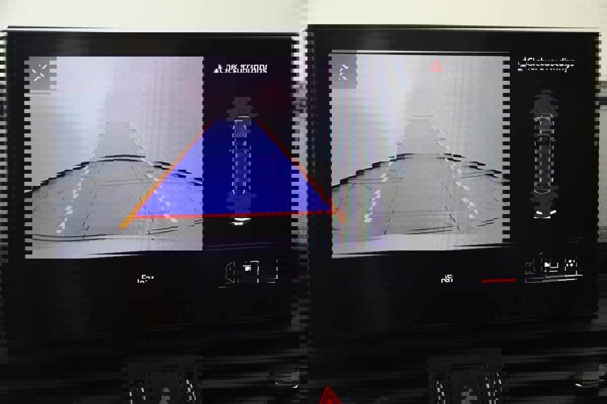 Used 2022 Audi SQ5 Premium image 10