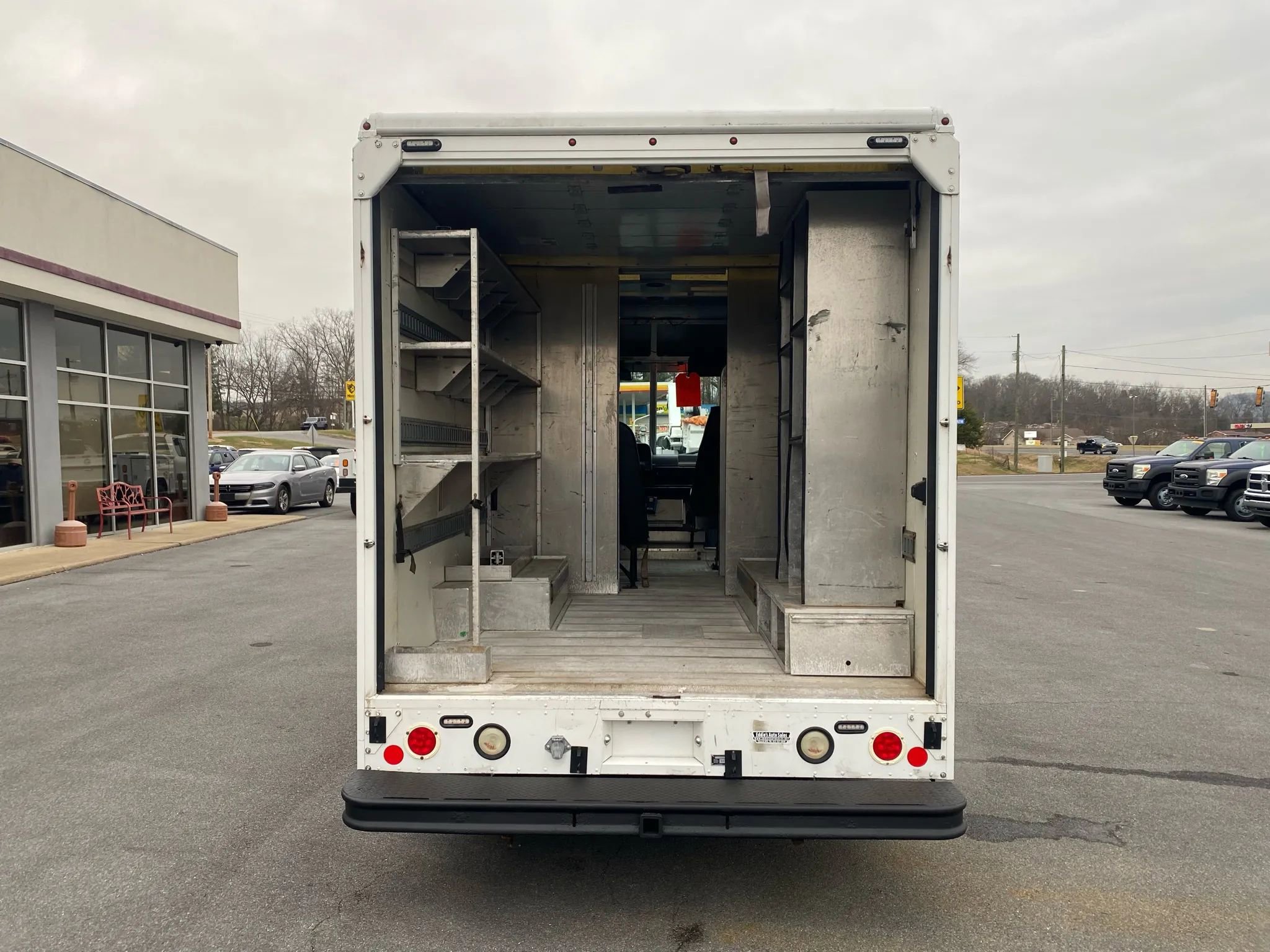 Used 2013 Ford E-350 and Econoline 350 Super Duty w/ Air Conditioning Prep Pkg image 21