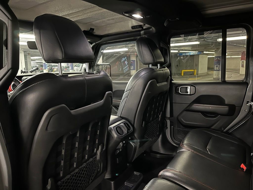 Used 2018 Jeep Wrangler Unlimited Rubicon w/ Dual Top Group image 19