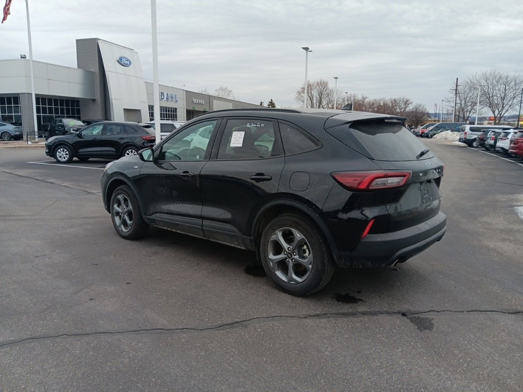 Used 2025 Ford Escape ST-Line image 11